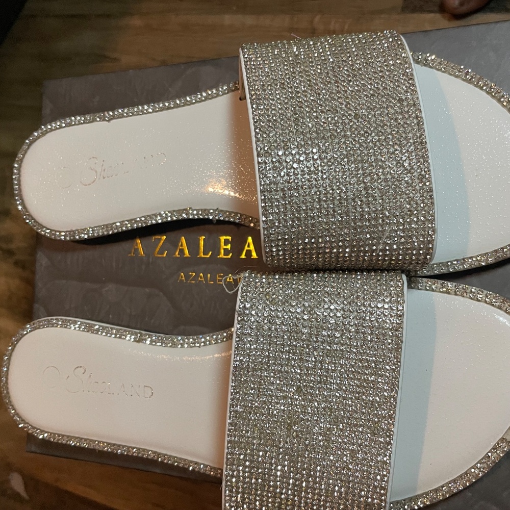 Sandals - Picture 2 of 2